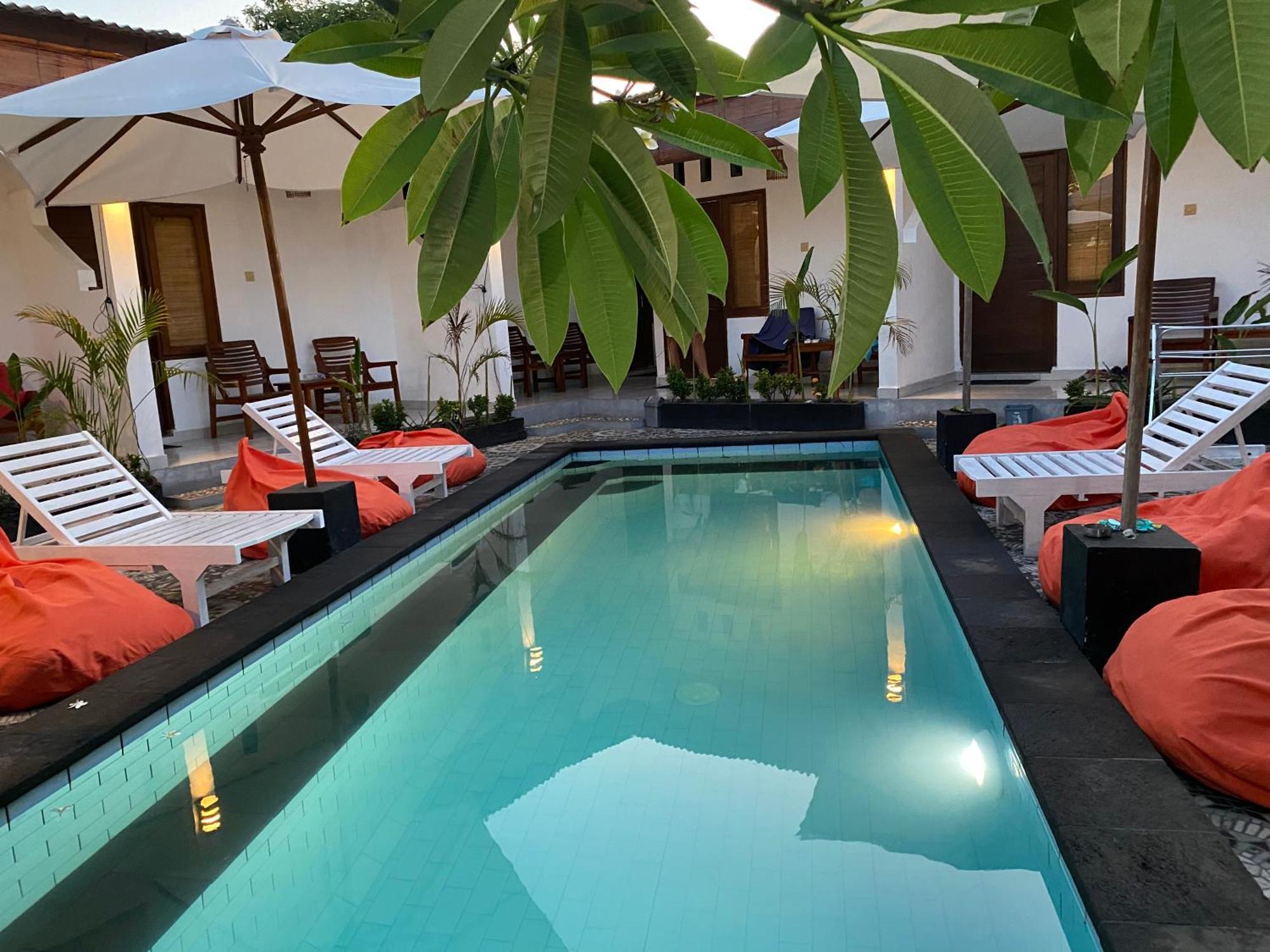 Cape Rose2 Hotell Gili Trawangan Exteriör bild