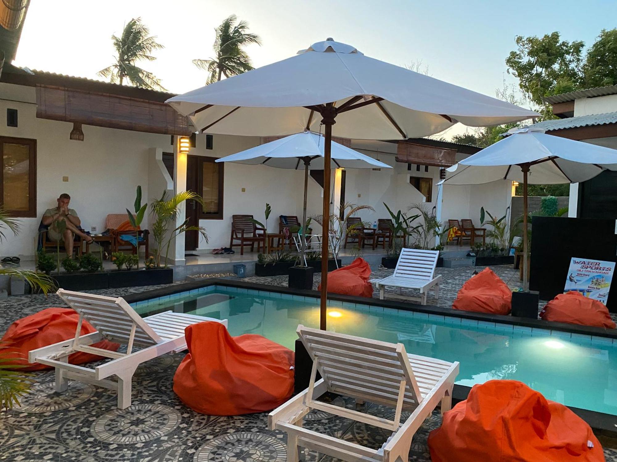 Cape Rose2 Hotell Gili Trawangan Exteriör bild